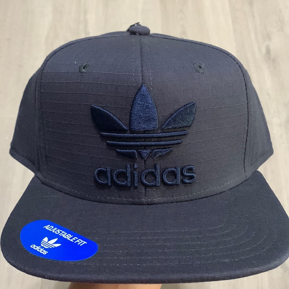 adidas originals trefoil plus snap back hat 🧢